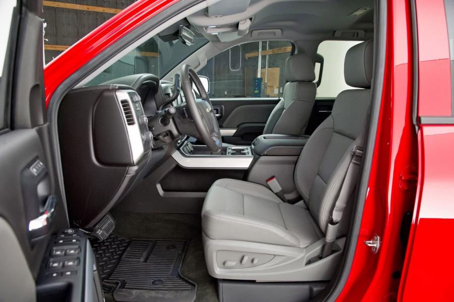  Chevrolet Silverado 2014 года  (фото 34 из 104)